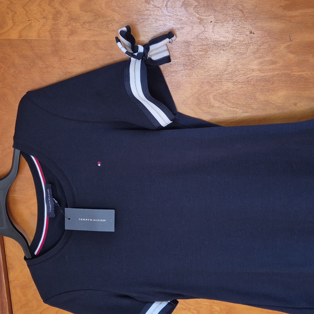 Tommy Hilfiger Women's 100% Cotton Navy Tee with Striped Bow Sleeves, size M - Picture 8 of 16